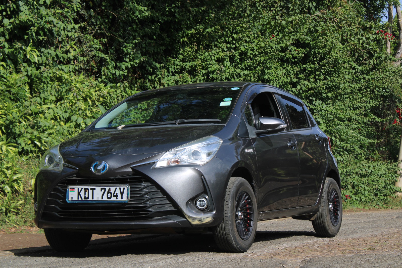Vehicle Image 4